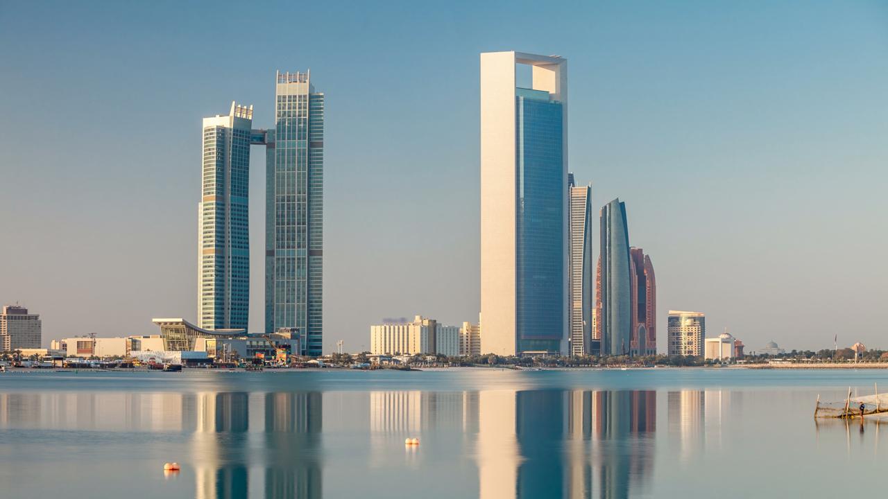 تقرير بيوت: سوق العقارات في أبوظبي يحافظ على نموه واستقراره خلال 2025
